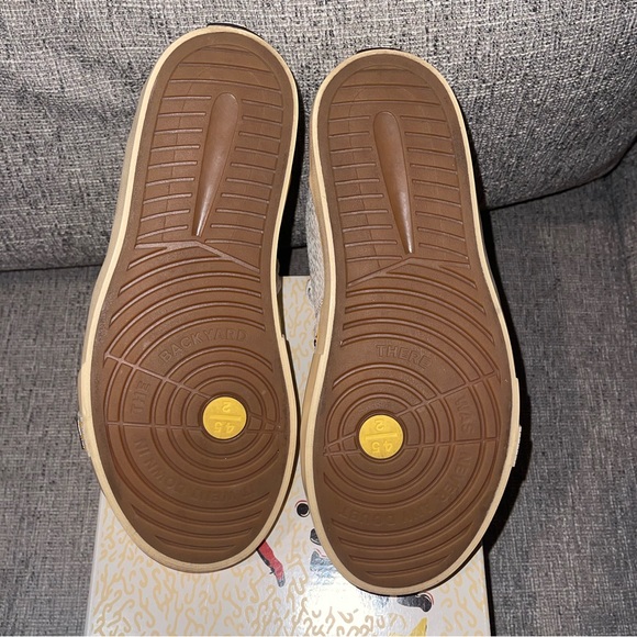 Jordan Maison Chateau Rouge Mid size 6.5Y LIKE NEW - Picture 10 of 12